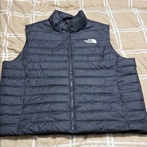 The North Face Men's Dark Gray Quilted Vest
